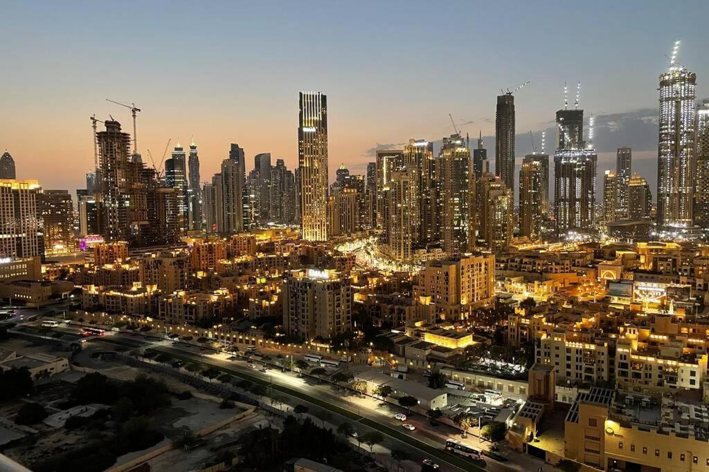 Stylish 2br In Burj Views In The Heart Of Downtown *