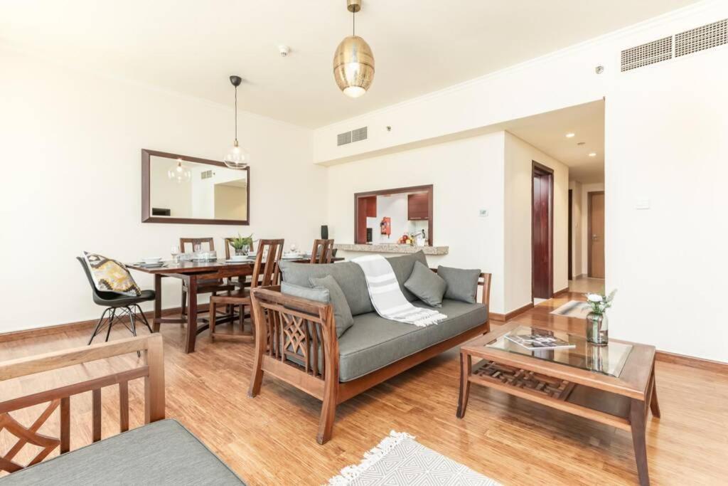 Stylish 2br In Burj Views In The Heart Of Downtown